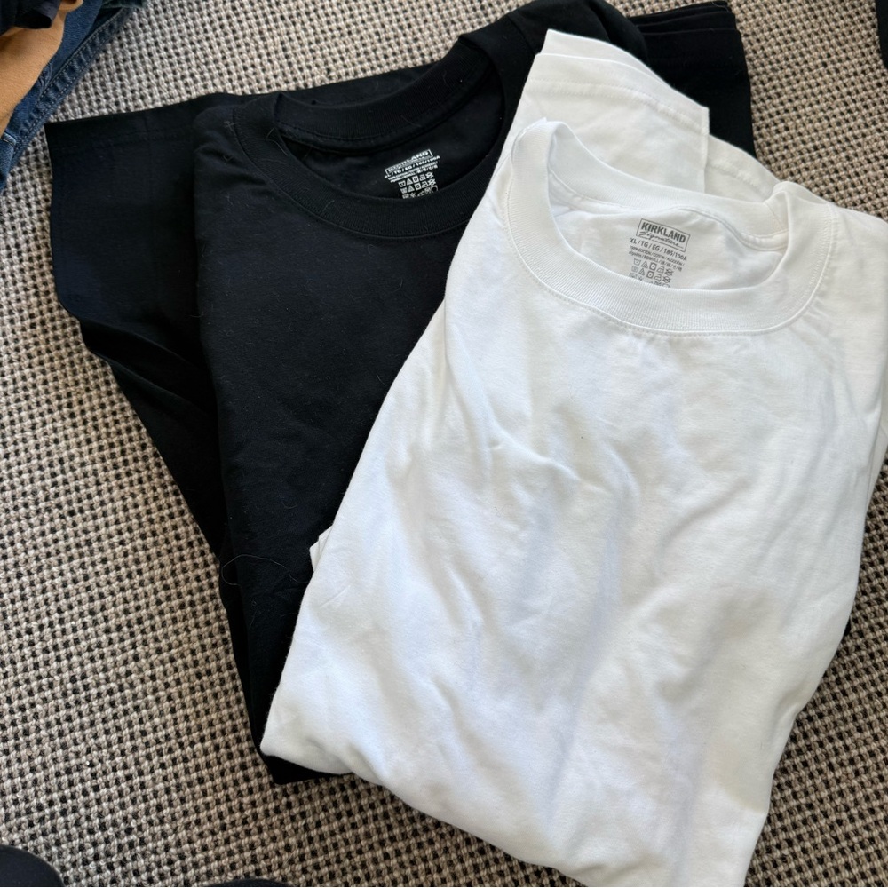 3 NEW Men's XXL Kirkland Tees